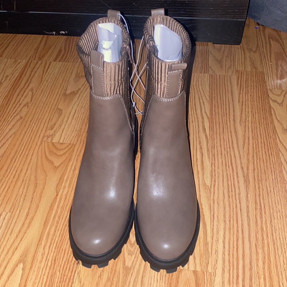 Fall Boots - Picture 2 of 3